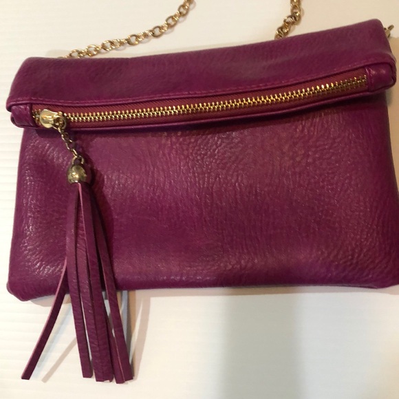 Purse With Gold Chain - Picture 2 of 4